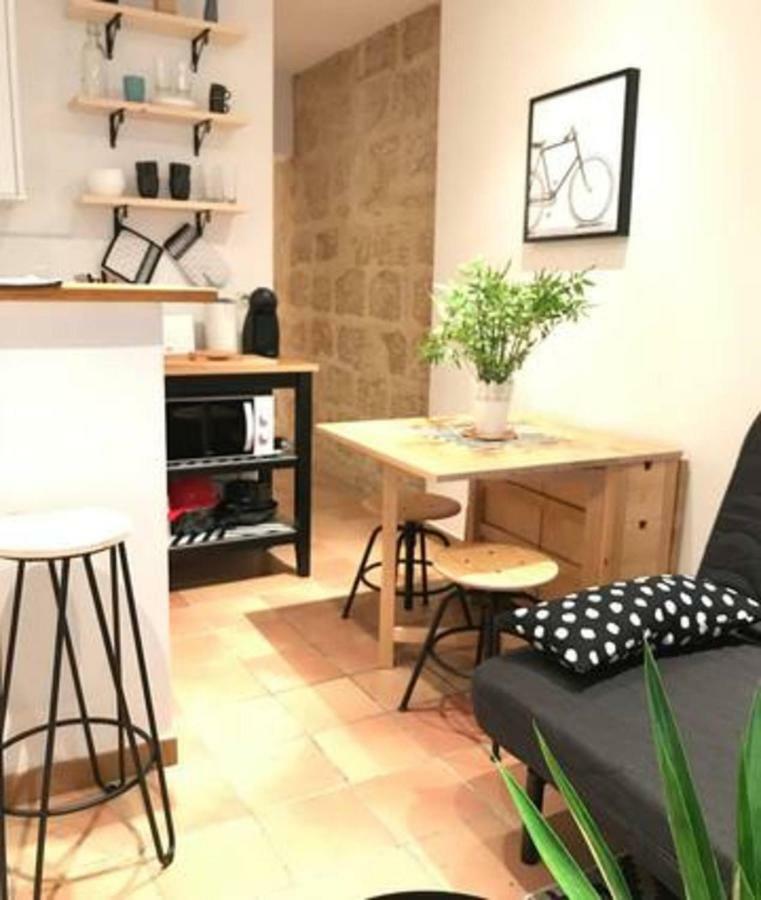 Superbe ! Appart T2 - Centre Historique & Tram - Situation Ideale Appartement Montpellier Buitenkant foto
